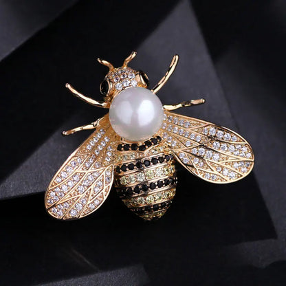 Elegante Bienenbrosche aus Kristall für Damen – zarte Strass-Anstecknadel, Schmuckgeschenk für Mädchen