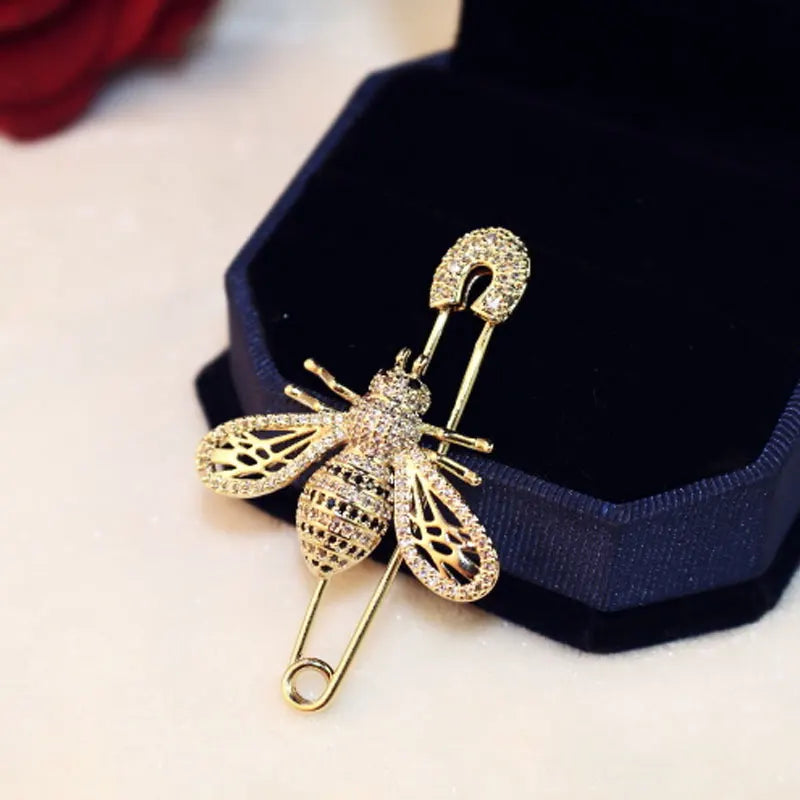 Elegant Gold-Toned Crystal Bee Brooch for Women – Shiny Hollow Design for Coats and Scarves