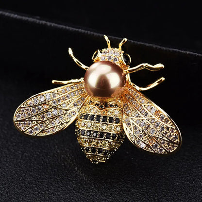 Elegant Crystal Bee Brooch for Women – Delicate Rhinestone Pin Jewelry Gift for Girls