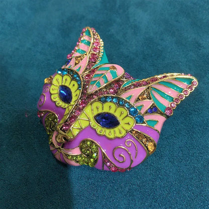 Vintage Cat Mask Enamel Brooch with Crystal Accents – Retro Baroque Palace Style with Drip Oil Detailing, Perfect for Suits and Office Wear