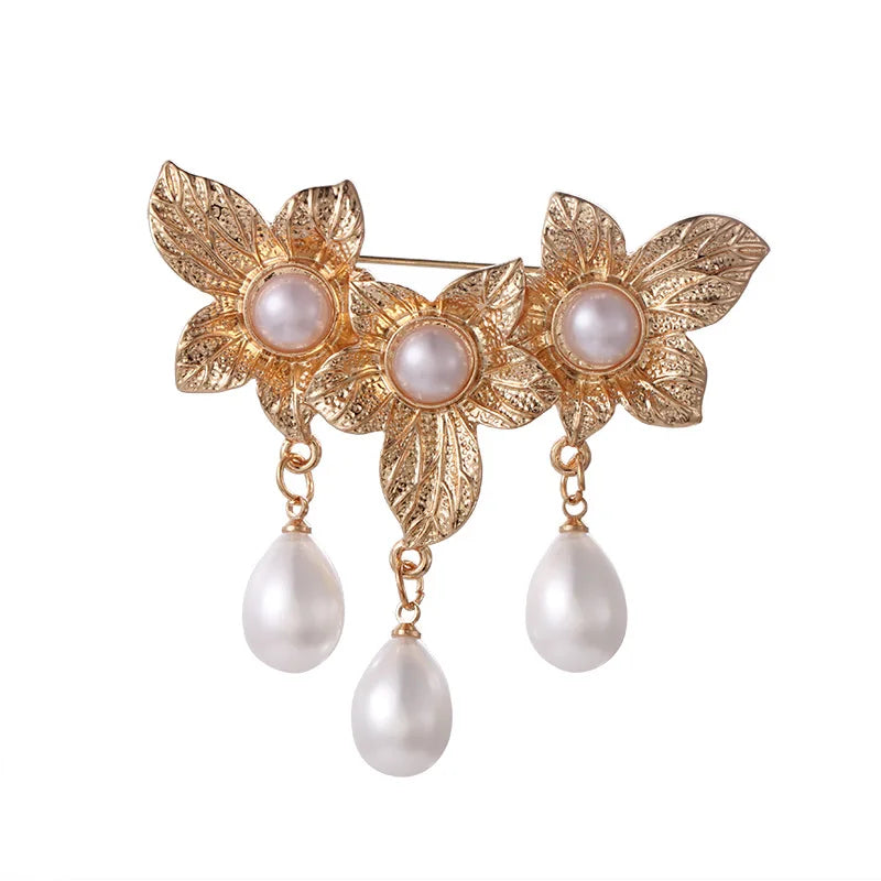 Elegant Baroque Pearl Pendant Brooches – Vintage Gold-Finished Palace-Inspired Pins for Women