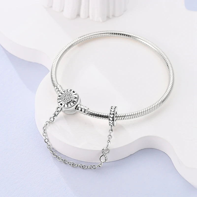 Schlangenkettenarmband aus 925er Sterlingsilber mit herzförmigem Zirkoniaverschluss – Kompatibel mit Pandora-Charms – Modisches DIY-Schmuckgeschenk