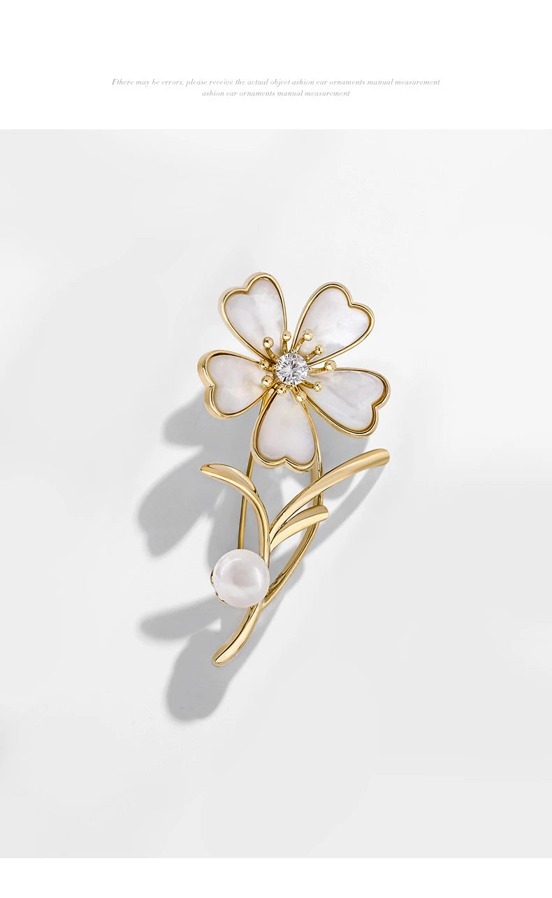 Elegant Shell Flower Pearl Brooch Pin for Women – High-Quality, Exquisite Jewelry for Suits, Casual Wear, and Special Occasions