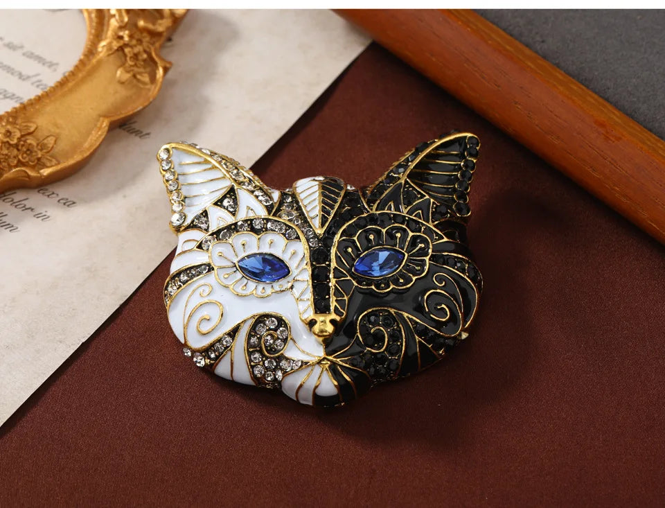 Vintage Cat Mask Enamel Brooch with Crystal Accents – Retro Baroque Palace Style with Drip Oil Detailing, Perfect for Suits and Office Wear