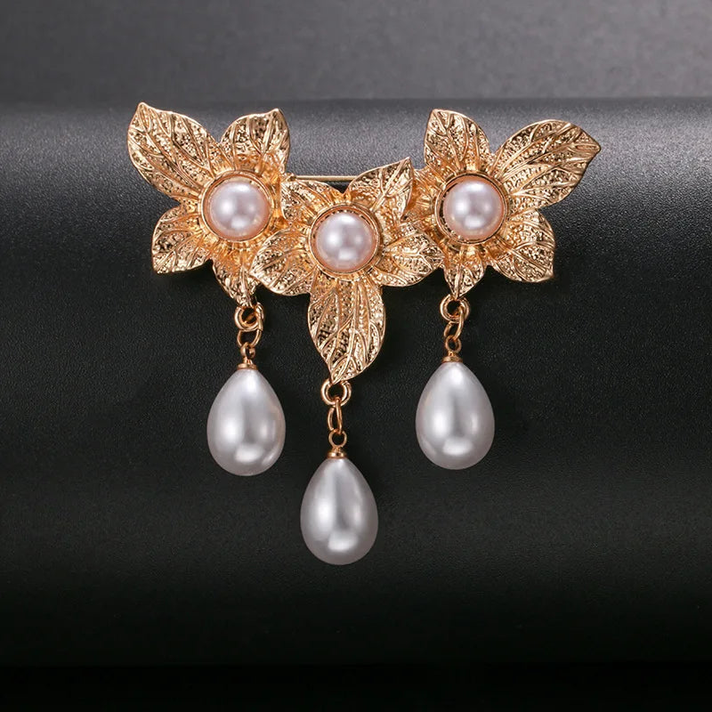 Elegant Baroque Pearl Pendant Brooches – Vintage Gold-Finished Palace-Inspired Pins for Women