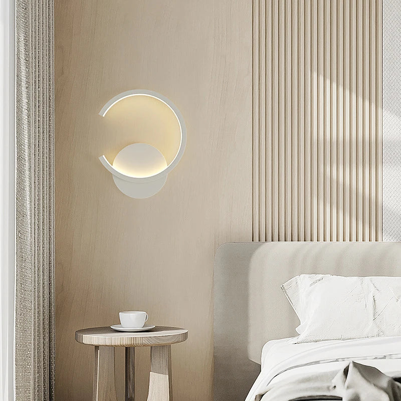 Moderne LED-Wandleuchte – Schwarz, Weiß und Gold – Elegante Beleuchtung für Wohnzimmer, Schlafzimmer und Gänge