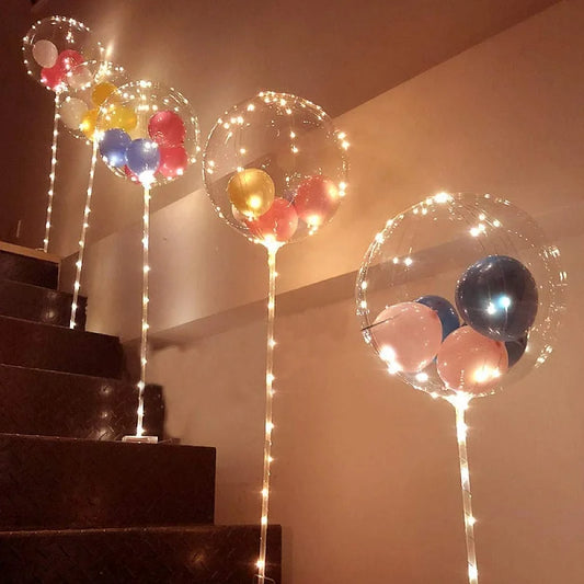 LED-Ballonsäulenständer mit leuchtenden transparenten Bobo-Ballons und LED-Lichterketten – perfekt für Hochzeiten und Geburtstagsfeiern