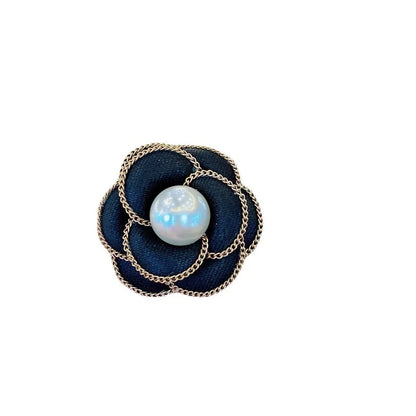 Elegant Vintage Camellia Brooch with Pearl Detail – Classic Flower Pin for Weddings, Parties, and Special Occasions